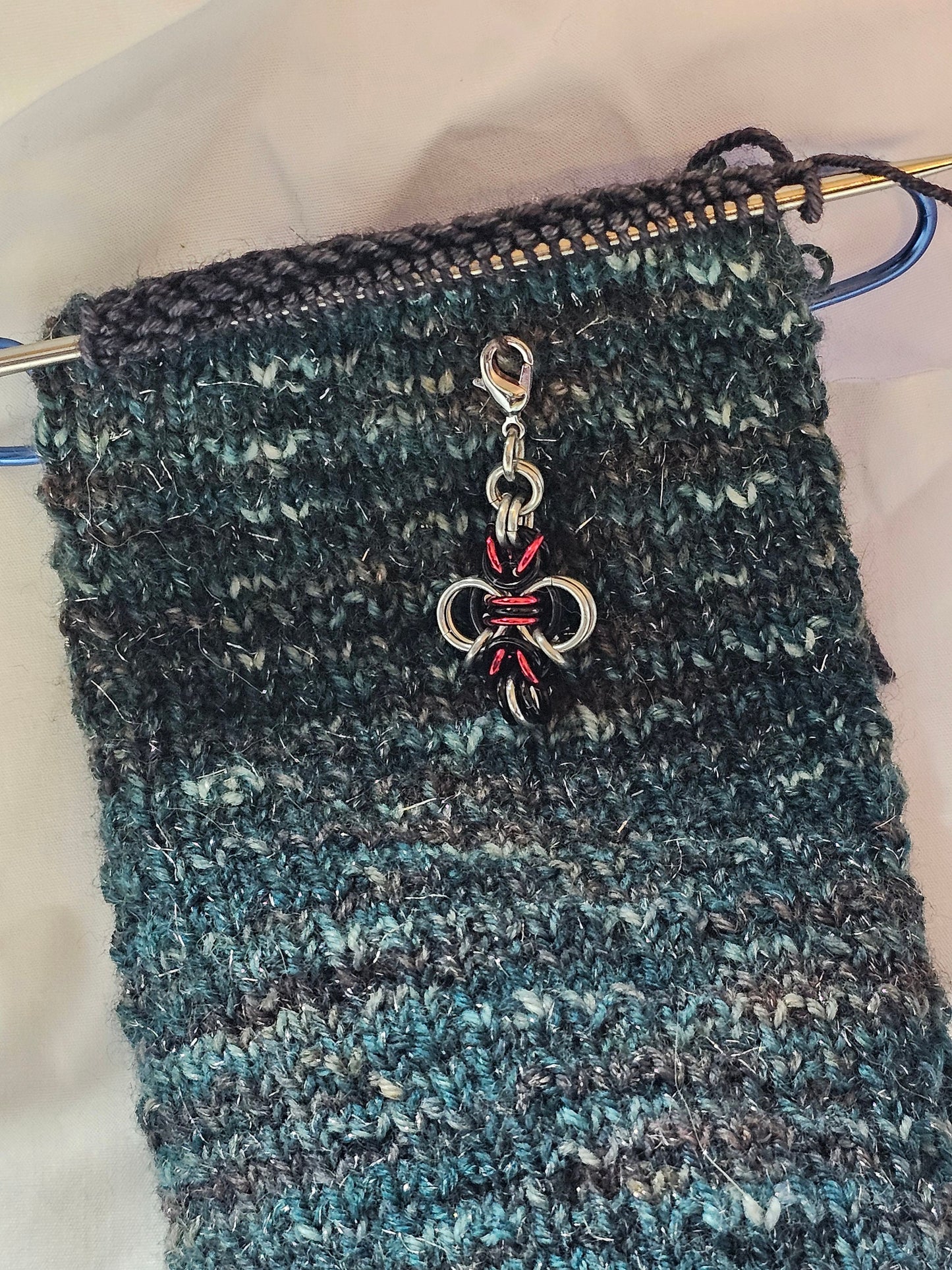Chainmail Byzee Bee Progress Keepers for Knitting and Crochet