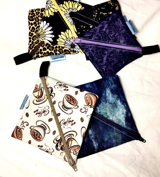 Chic and Practical: The Compact Coin Purse with a Modern Twist